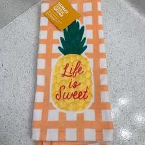 Set of 2 Kitchen towels. 100% cotton. New with tags.